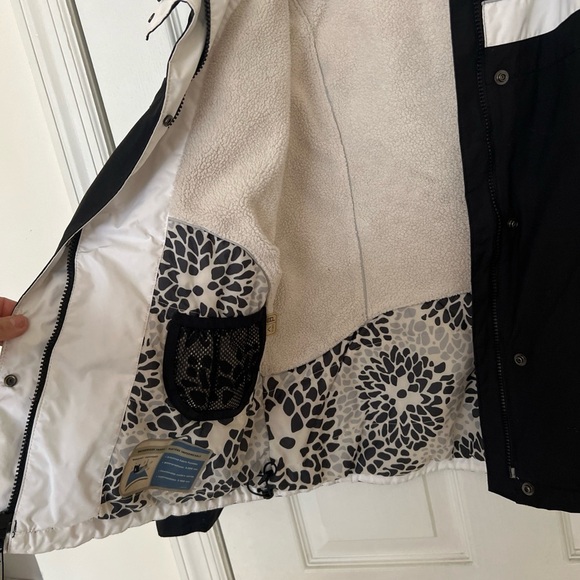 Columbia Black and White Jacket - Picture 3 of 6